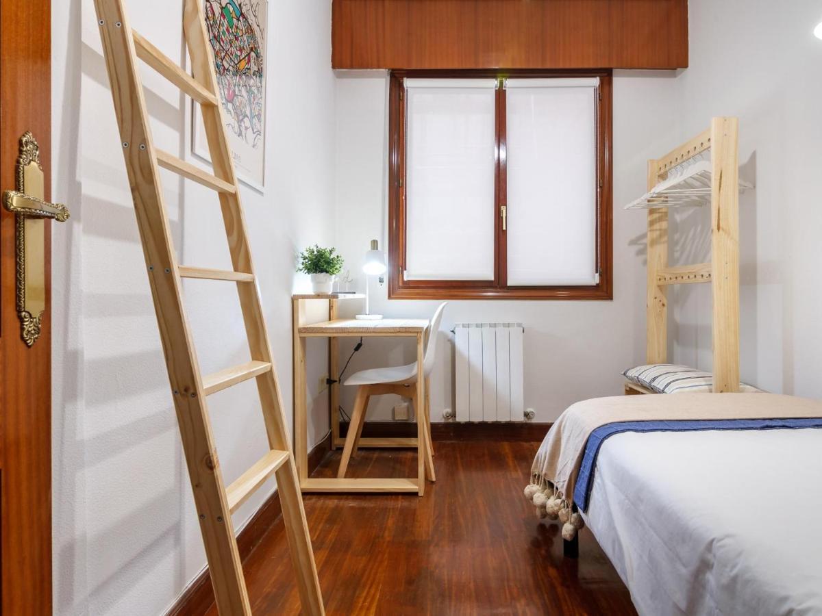Amplio Y Recien Reformado En Indautxu Appartement